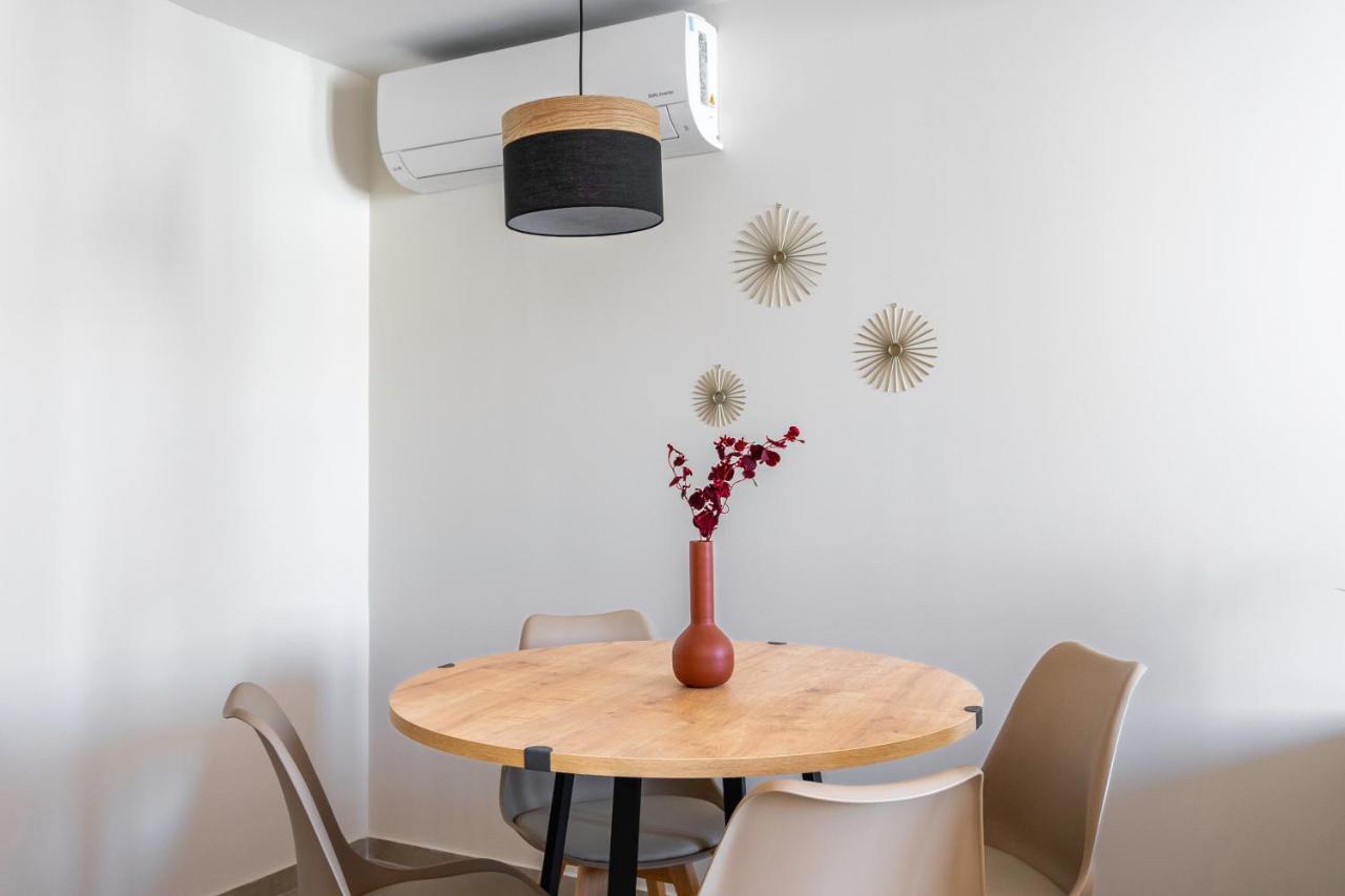 Harmony 2Br Apartment In Атина Екстериор снимка