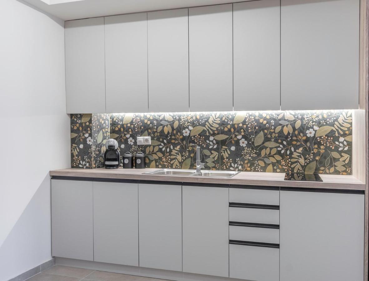 Harmony 2Br Apartment In Атина Екстериор снимка